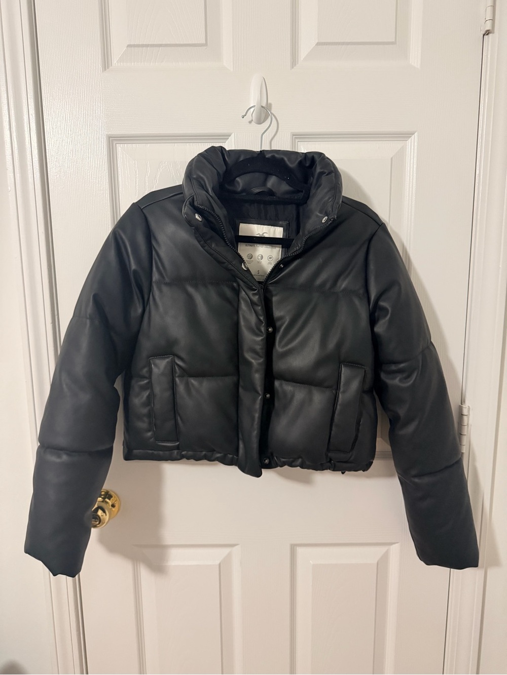 Hollister Black Cropped Puffer Jacket